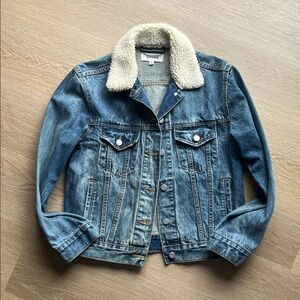 Women’s Blue Denim Sherpa Collar Jacket